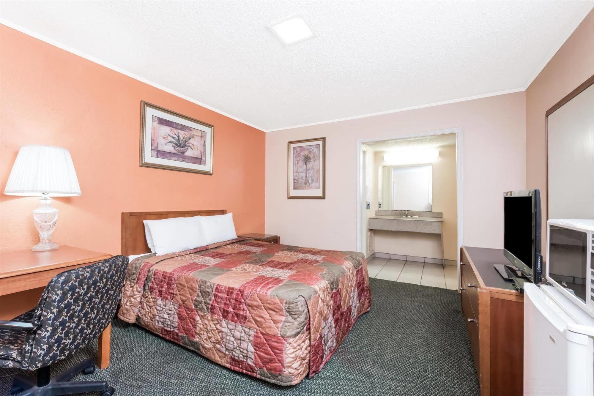 Oyo Hotel Lake Charles La I-10 المظهر الخارجي الصورة