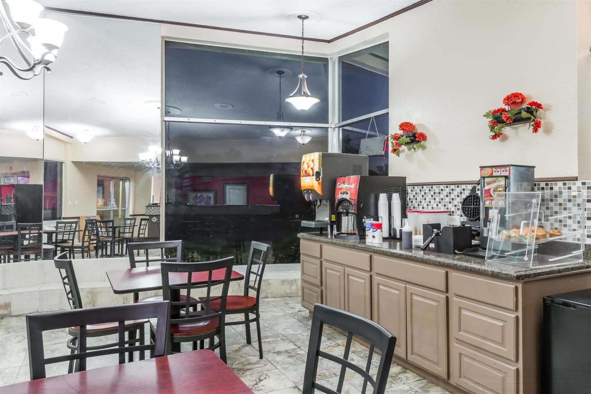 Oyo Hotel Lake Charles La I-10 المظهر الخارجي الصورة